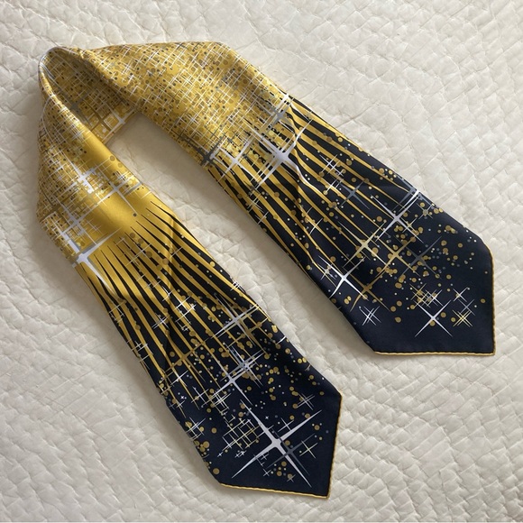 Brand New Hermes Magic Kelly Silk Scarf - Picture 5 of 16